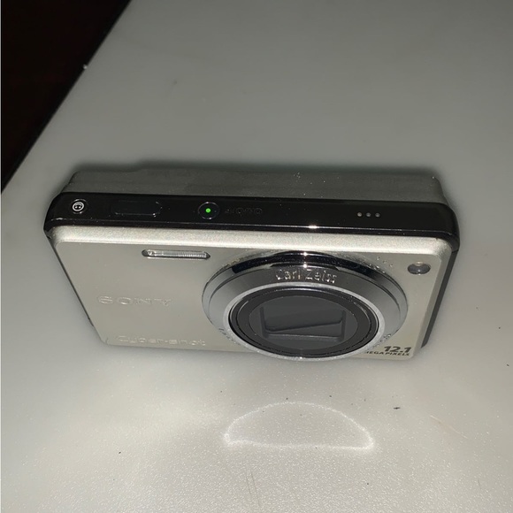 Sony Cyber-shot DSC-W290 12.1 MP Digital Camera with 5x Optical Zoom and Super S - Picture 4 of 11